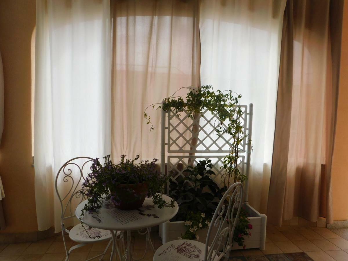 B&B Sos Manneddos Позада Екстериор снимка